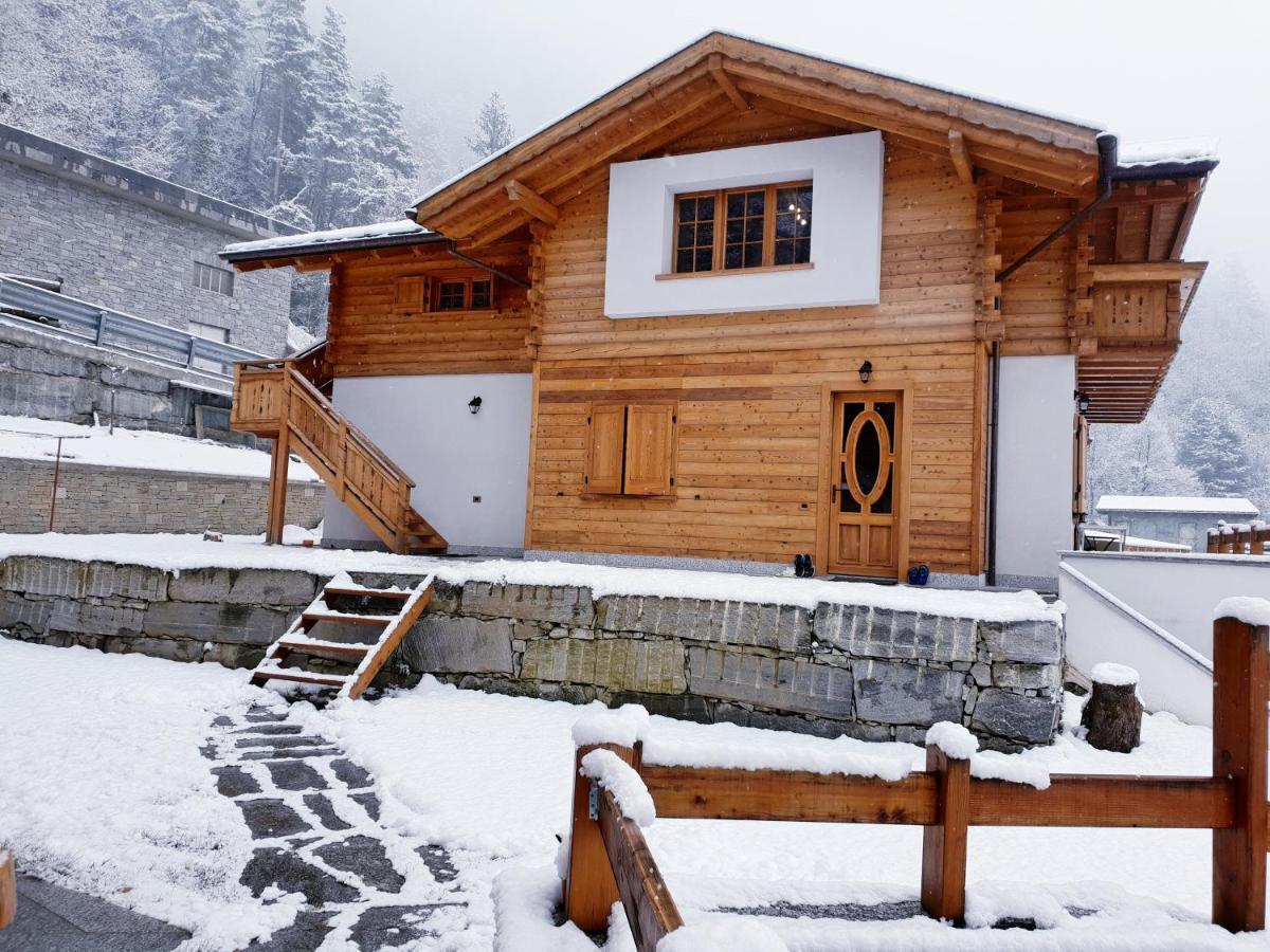 Casa Vacanza In Tipico Chalet Di Montagna Villa Varzo Kültér fotó