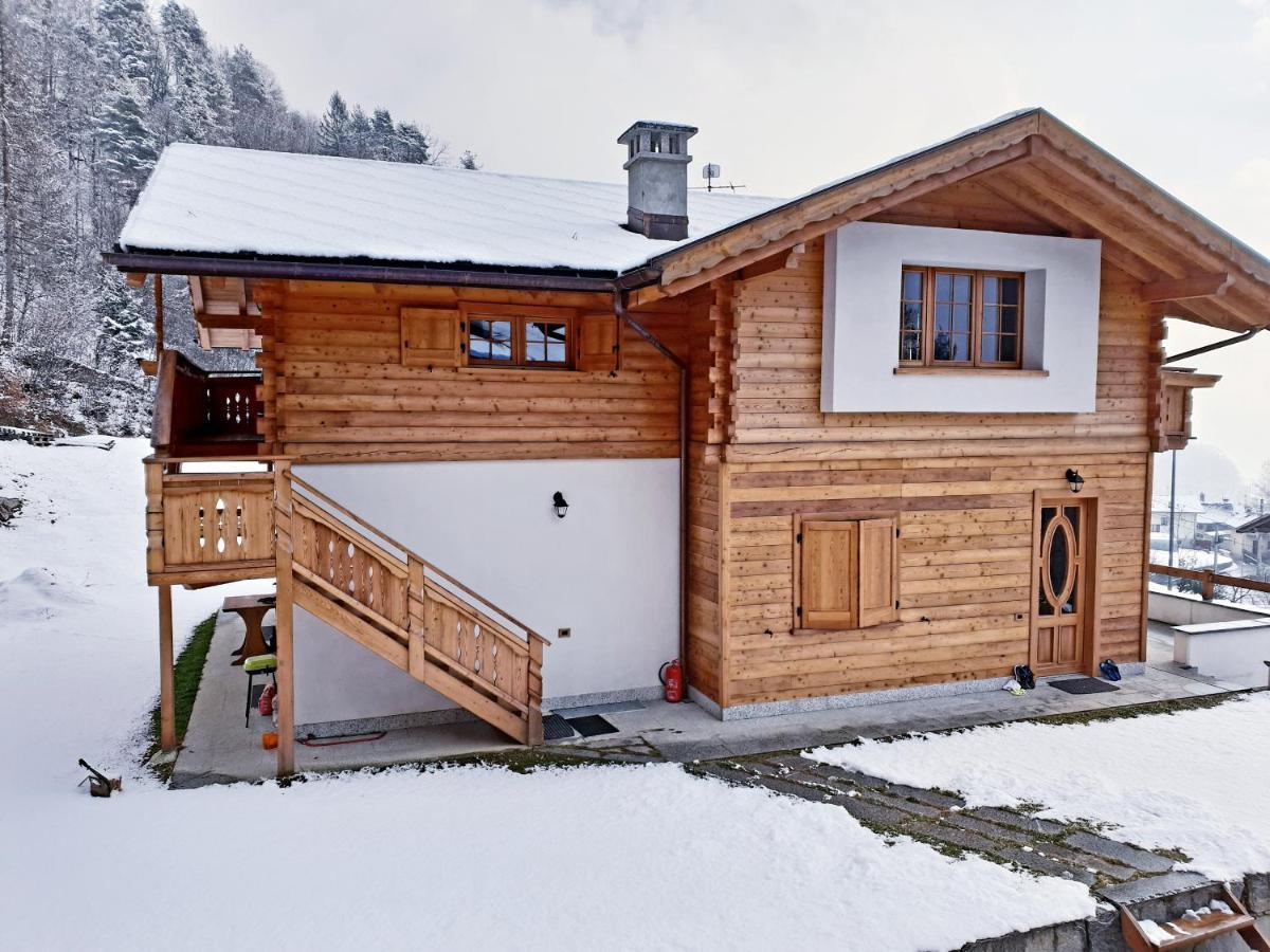 Casa Vacanza In Tipico Chalet Di Montagna Villa Varzo Kültér fotó